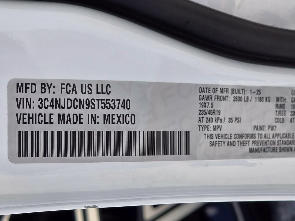2025 Bright White Clearcoat Jeep Compass Limited 4X4 SUV