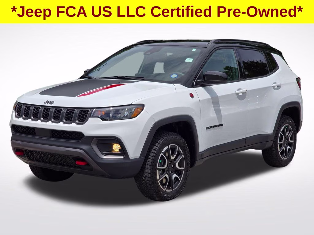 2024 Bright White Clearcoat Jeep Compass Trailhawk 4X4 SUV