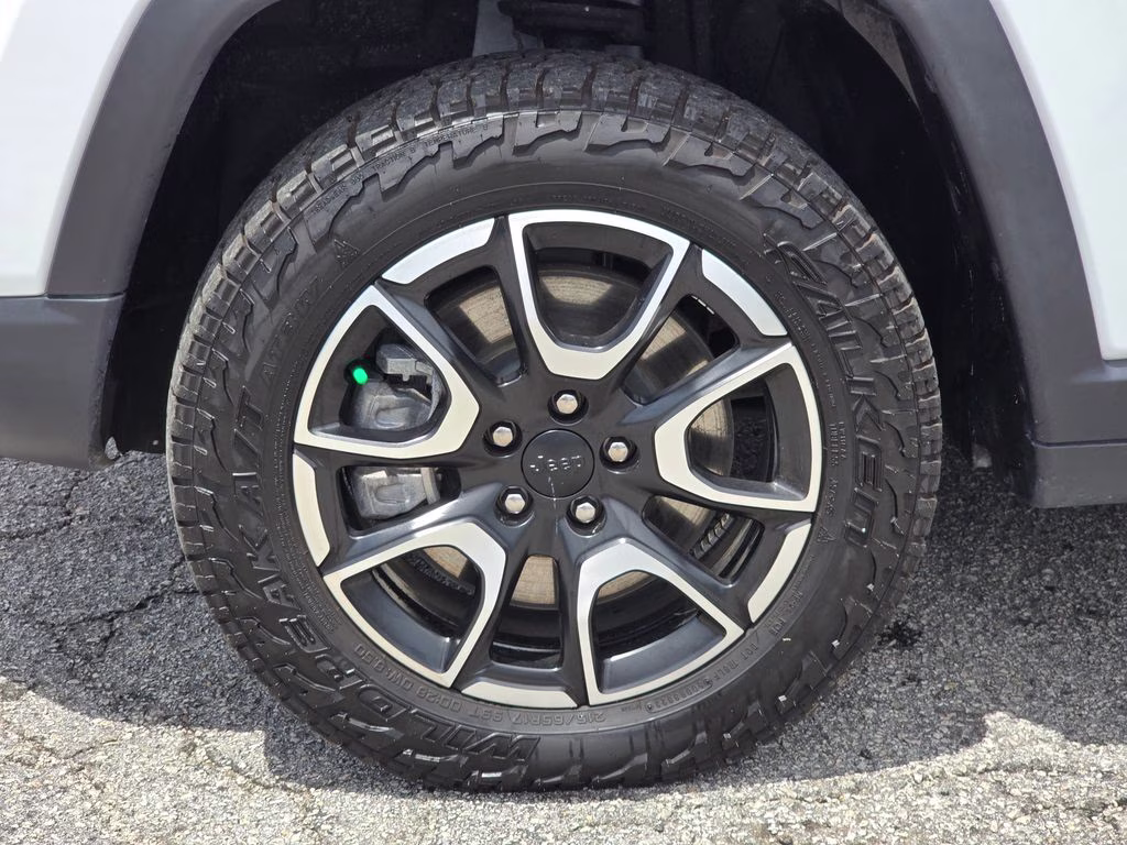 2024 Bright White Clearcoat Jeep Compass Trailhawk 4X4 SUV