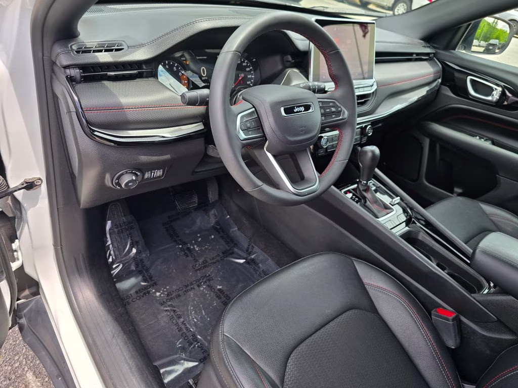 2024 Bright White Clearcoat Jeep Compass Trailhawk 4X4 SUV