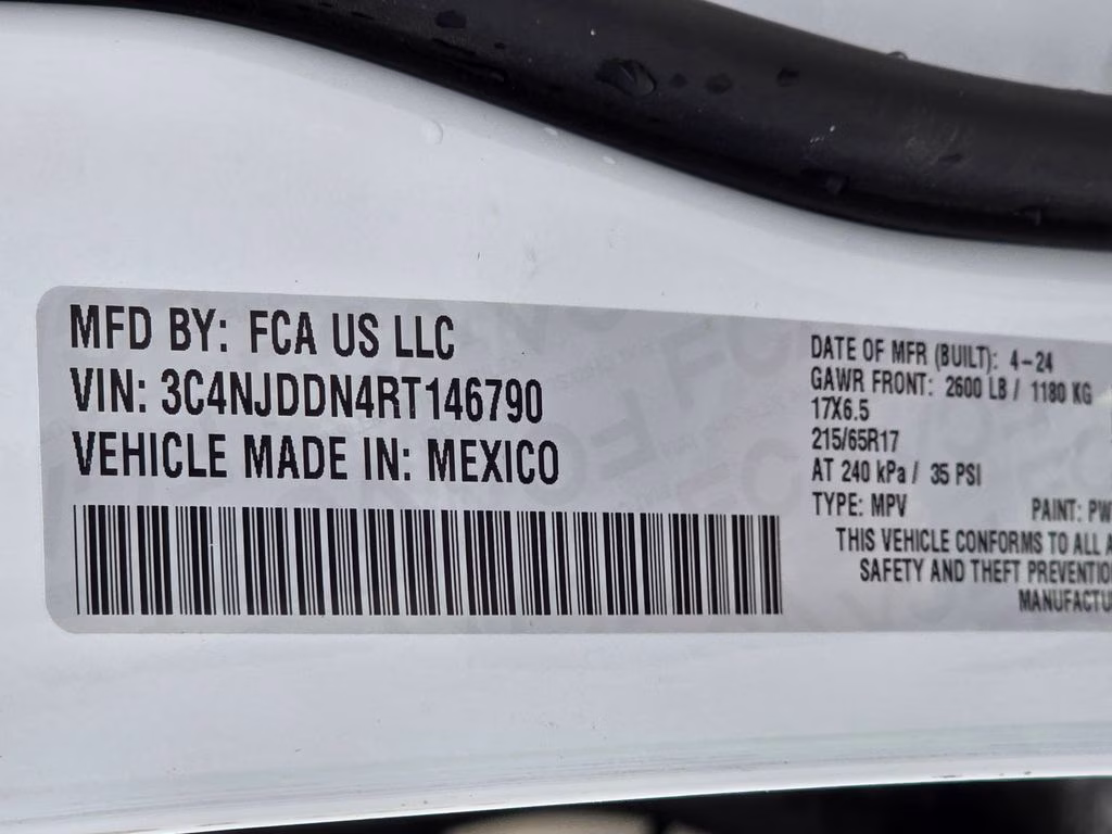 2024 Bright White Clearcoat Jeep Compass Trailhawk 4X4 SUV