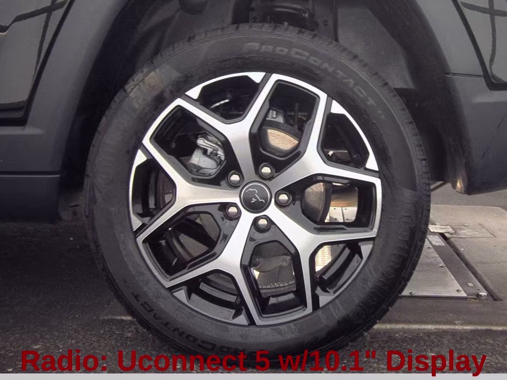 2025 Diamond Black Crystal Pearlcoat Jeep Compass Limited 4X4 SUV