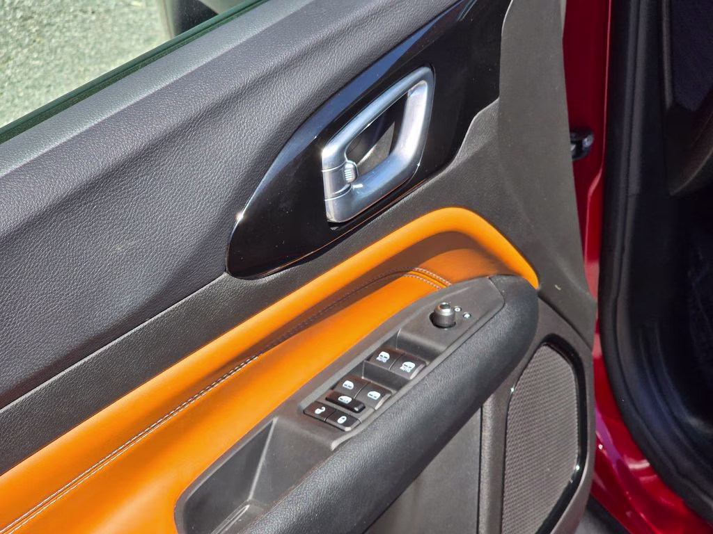 2025 Red Hot Pearlcoat Jeep Compass Limited 4X4 SUV