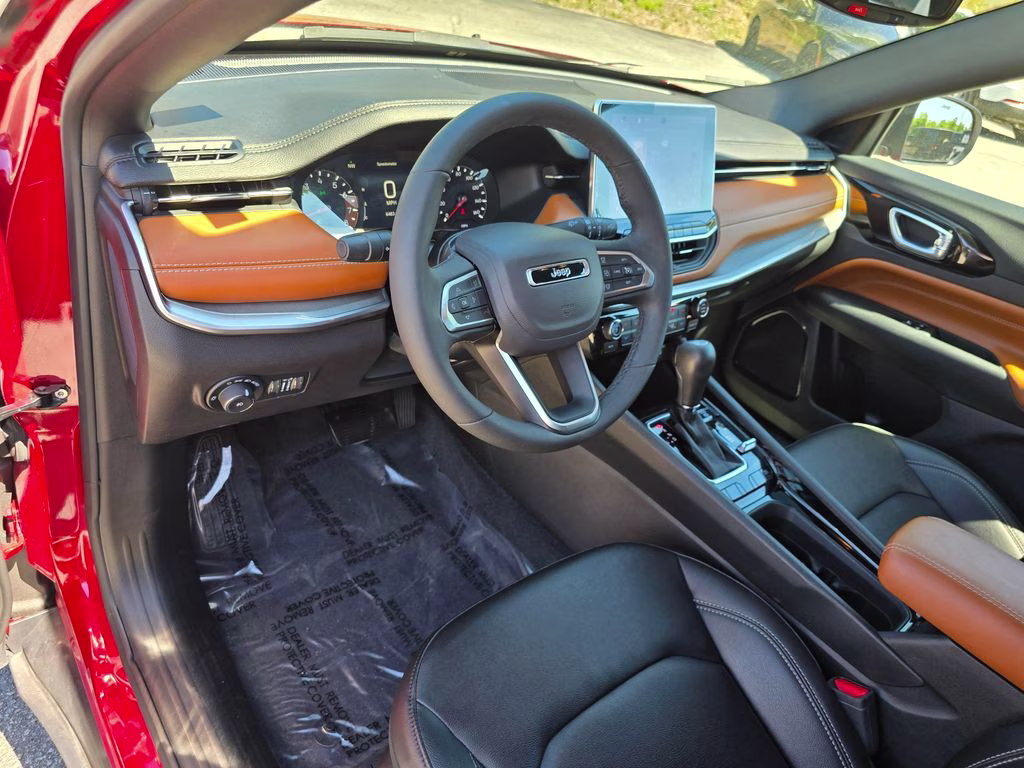 2025 Red Hot Pearlcoat Jeep Compass Limited 4X4 SUV