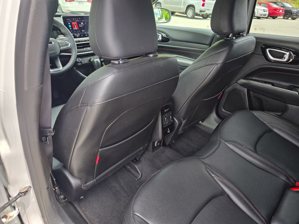 2024 Bright White Clearcoat Jeep Compass Trailhawk 4X4 SUV