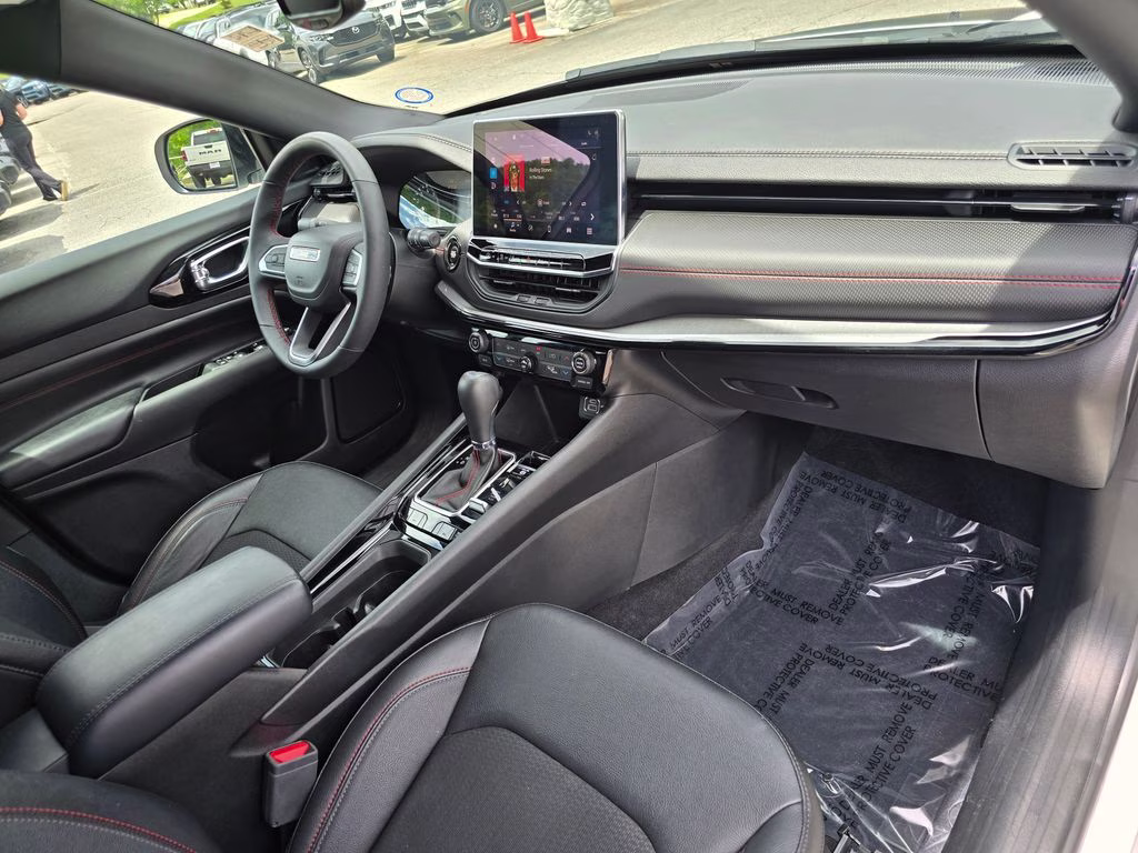 2024 Bright White Clearcoat Jeep Compass Trailhawk 4X4 SUV