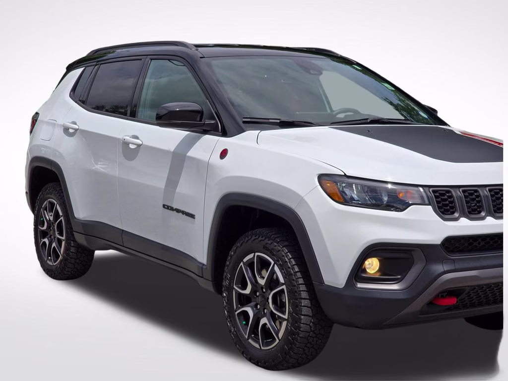 2024 Bright White Clearcoat Jeep Compass Trailhawk 4X4 SUV