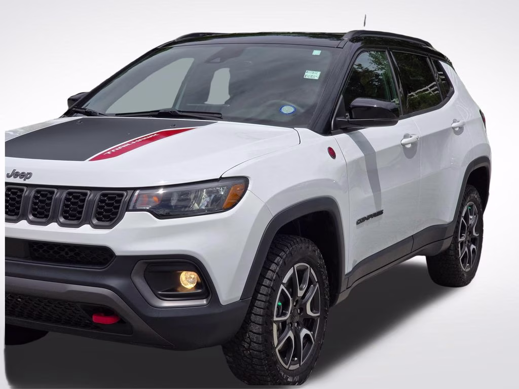 2024 Bright White Clearcoat Jeep Compass Trailhawk 4X4 SUV