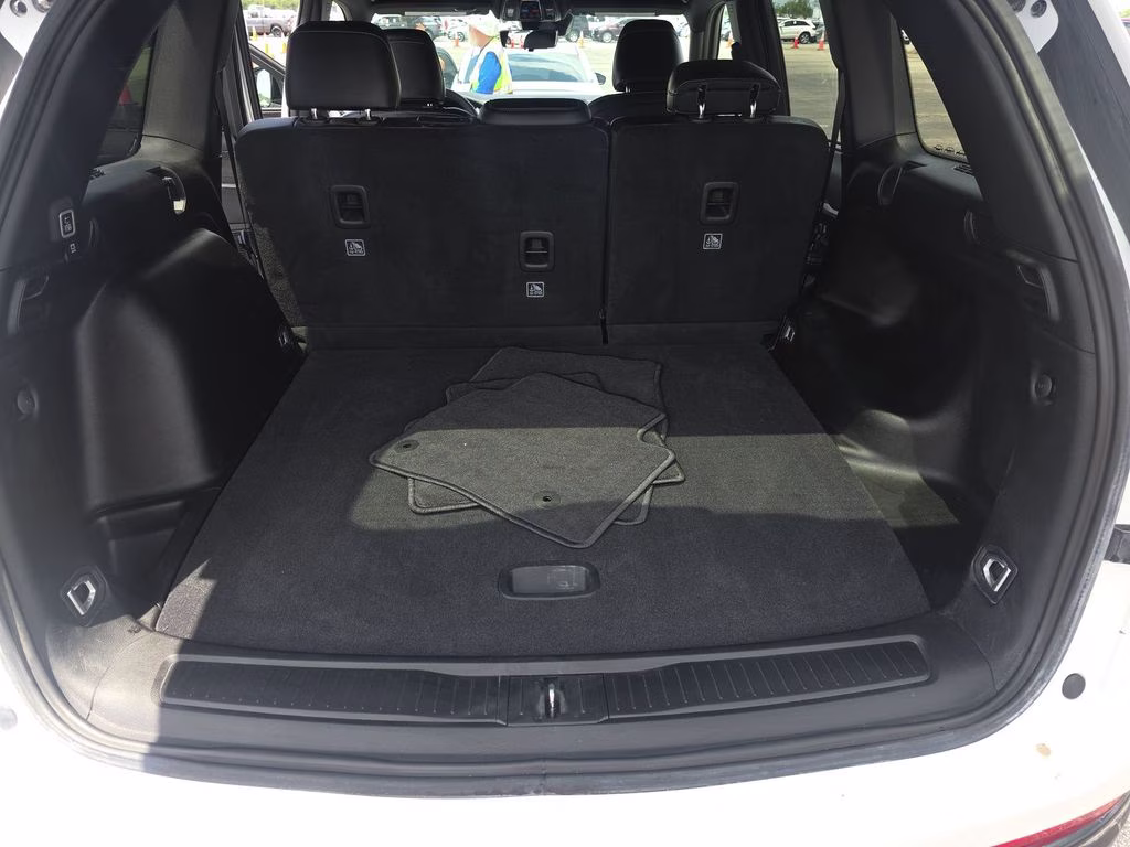 2025 Bright White Clearcoat Jeep Grand Cherokee Limited 4X4 SUV