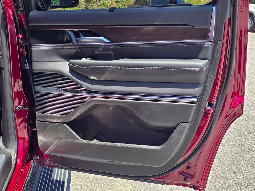 2025 Velvet Red Pearlcoat Jeep Grand Wagoneer Base 4X4 SUV