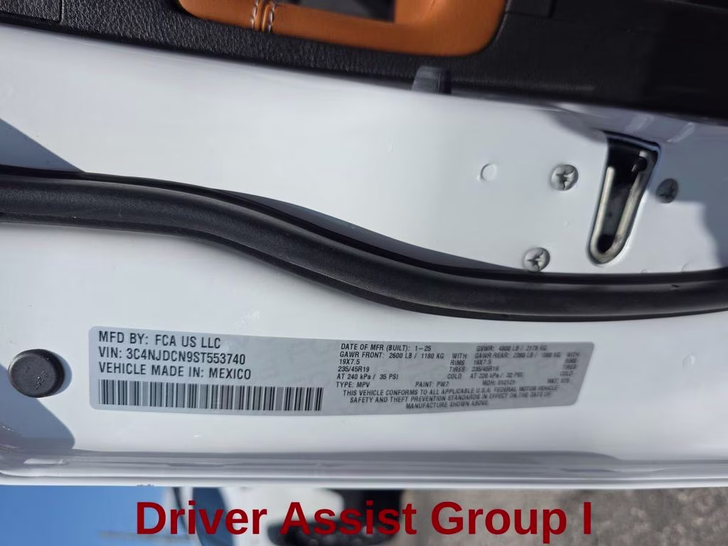2025 Bright White Clearcoat Jeep Compass Limited 4X4 SUV