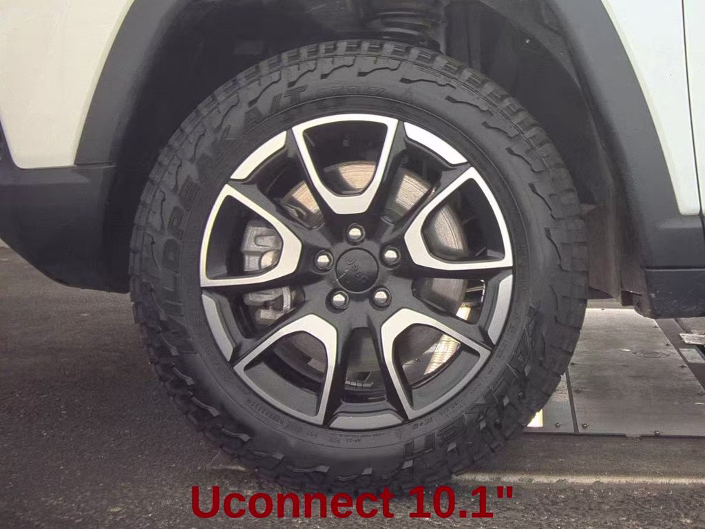 2024 Bright White Clearcoat Jeep Compass Trailhawk 4X4 SUV