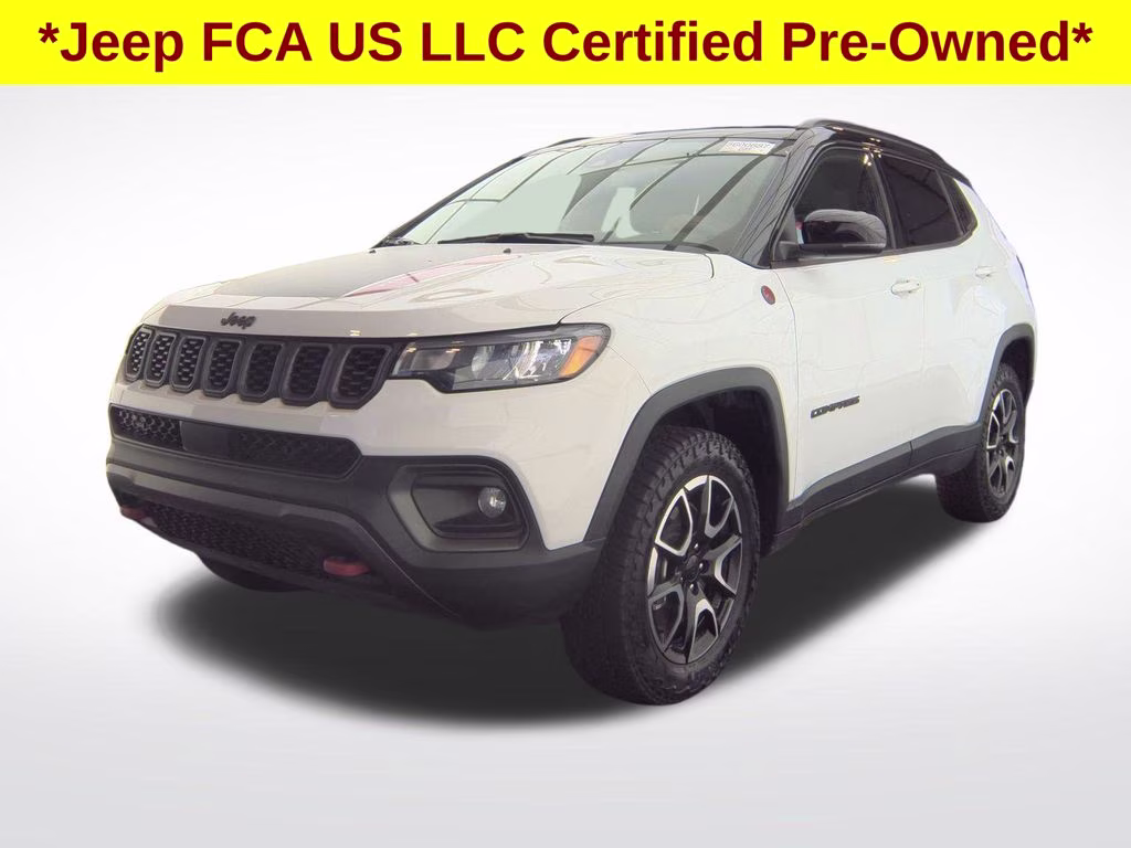 2024 Bright White Clearcoat Jeep Compass Trailhawk 4X4 SUV