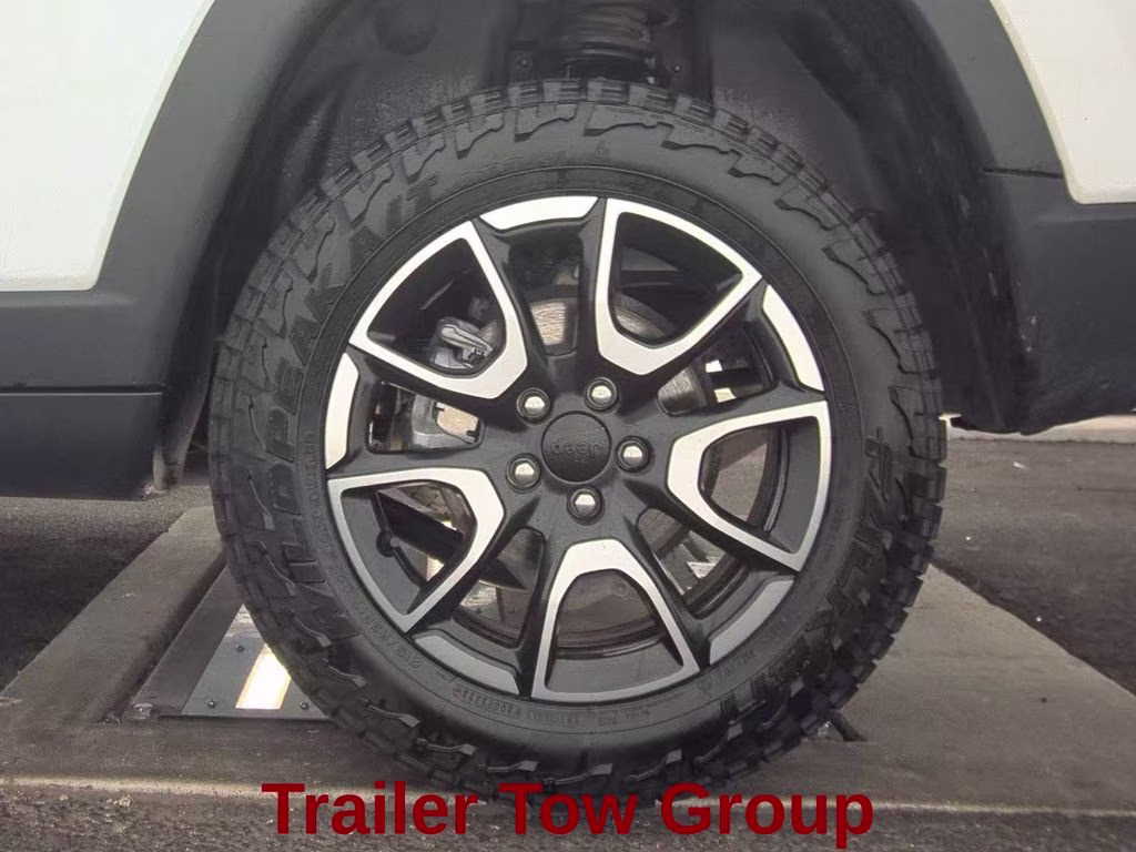 2024 Bright White Clearcoat Jeep Compass Trailhawk 4X4 SUV