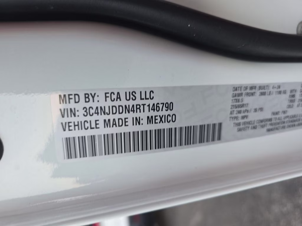 2024 Bright White Clearcoat Jeep Compass Trailhawk 4X4 SUV
