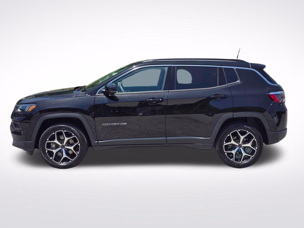 2025 Diamond Black Crystal Pearlcoat Jeep Compass Limited 4X4 SUV