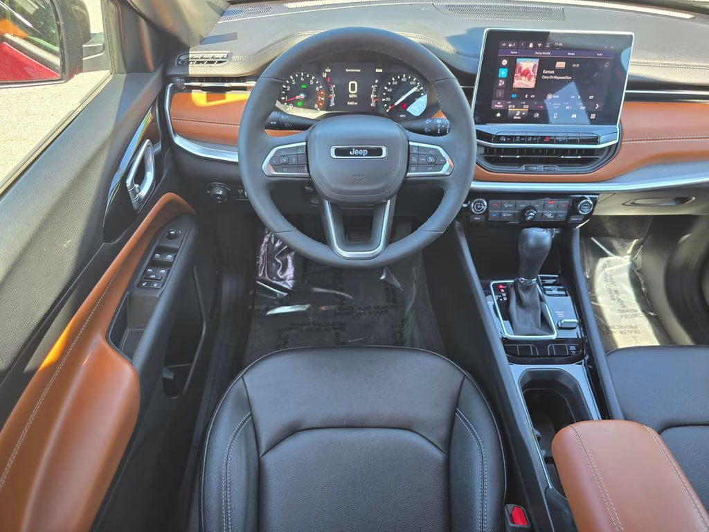 2025 Red Hot Pearlcoat Jeep Compass Limited 4X4 SUV