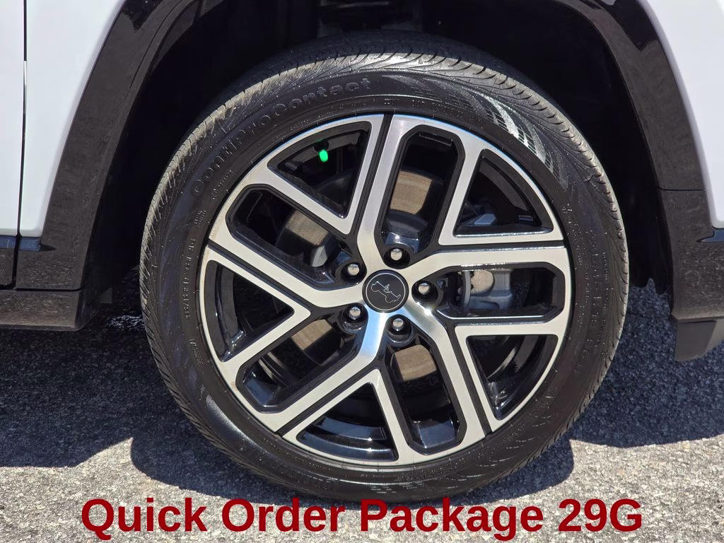 2025 Bright White Clearcoat Jeep Compass Limited 4X4 SUV