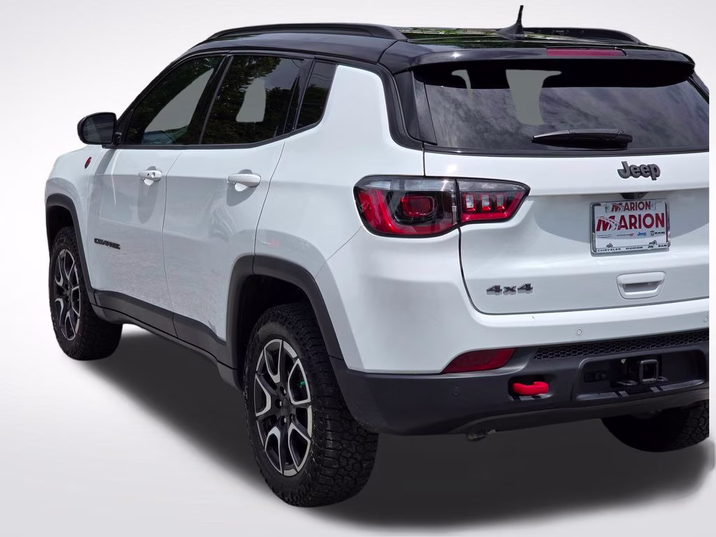 2024 Bright White Clearcoat Jeep Compass Trailhawk 4X4 SUV