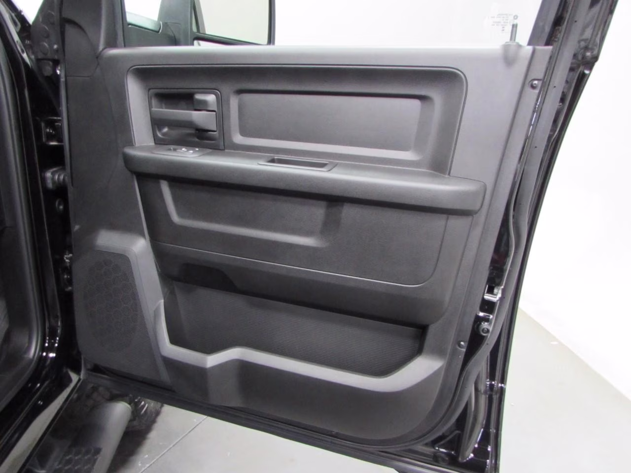 2026 Diamond Black Crystal Pearlcoat Ram 2500 Warlock 4X4 Truck