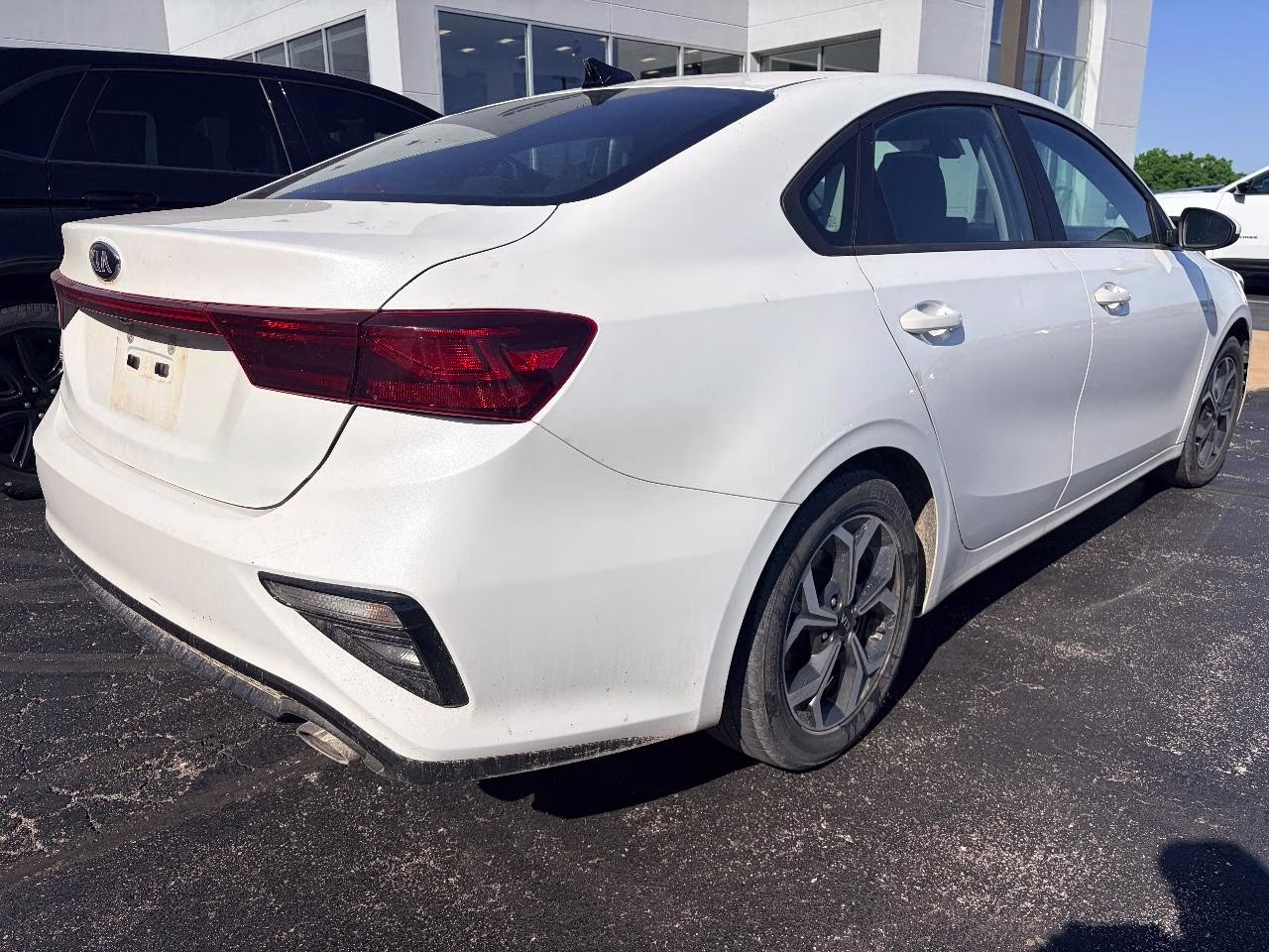 2021 WHITE Kia Forte LXS FWD Sedan