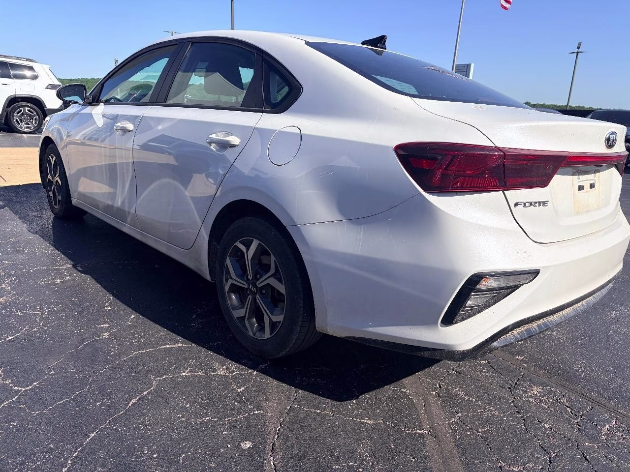 2021 WHITE Kia Forte LXS FWD Sedan