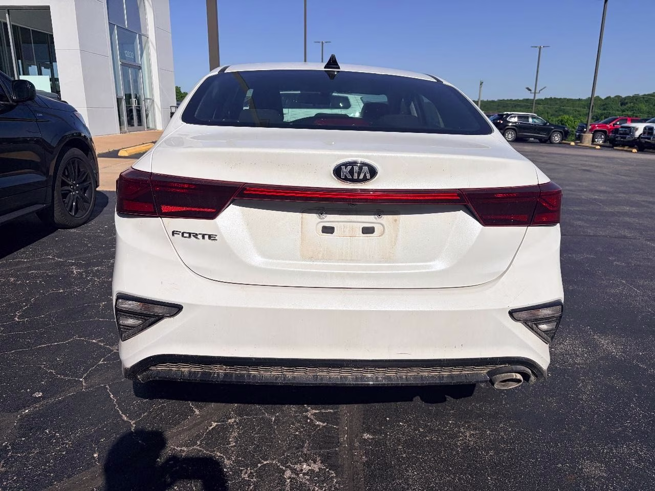 2021 WHITE Kia Forte LXS FWD Sedan