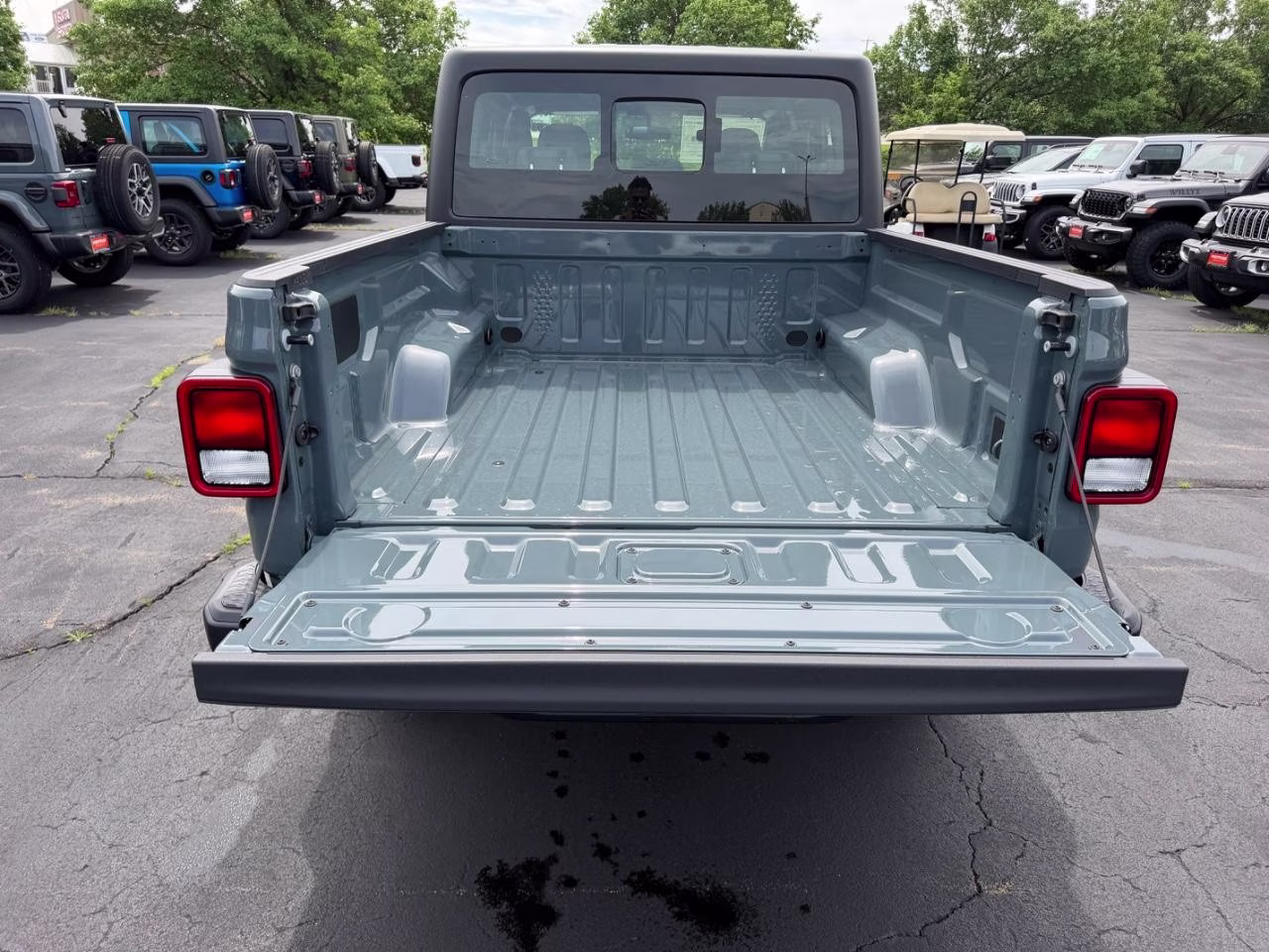 2026 Anvil Clearcoat Jeep Gladiator Sport 4X4 Truck