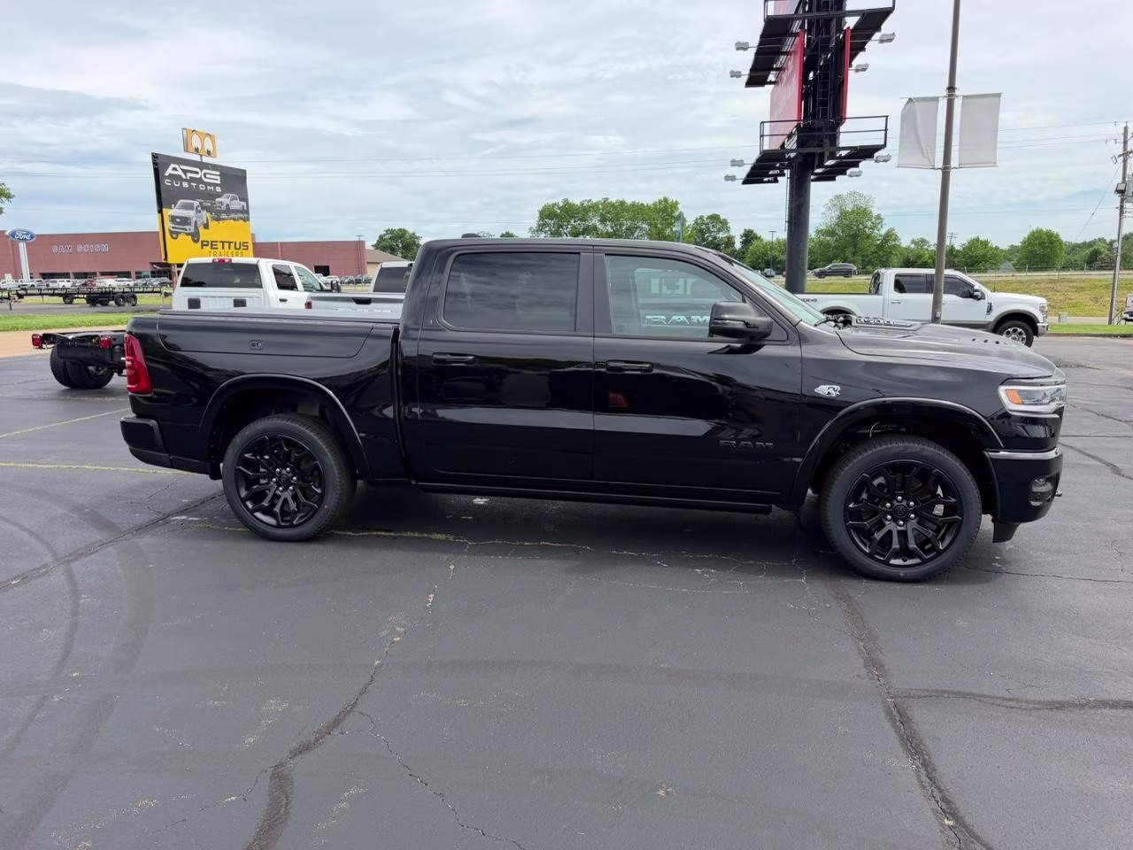 2026 Diamond Black Crystal Pearlcoat Ram 1500 Limited 4X4 Truck