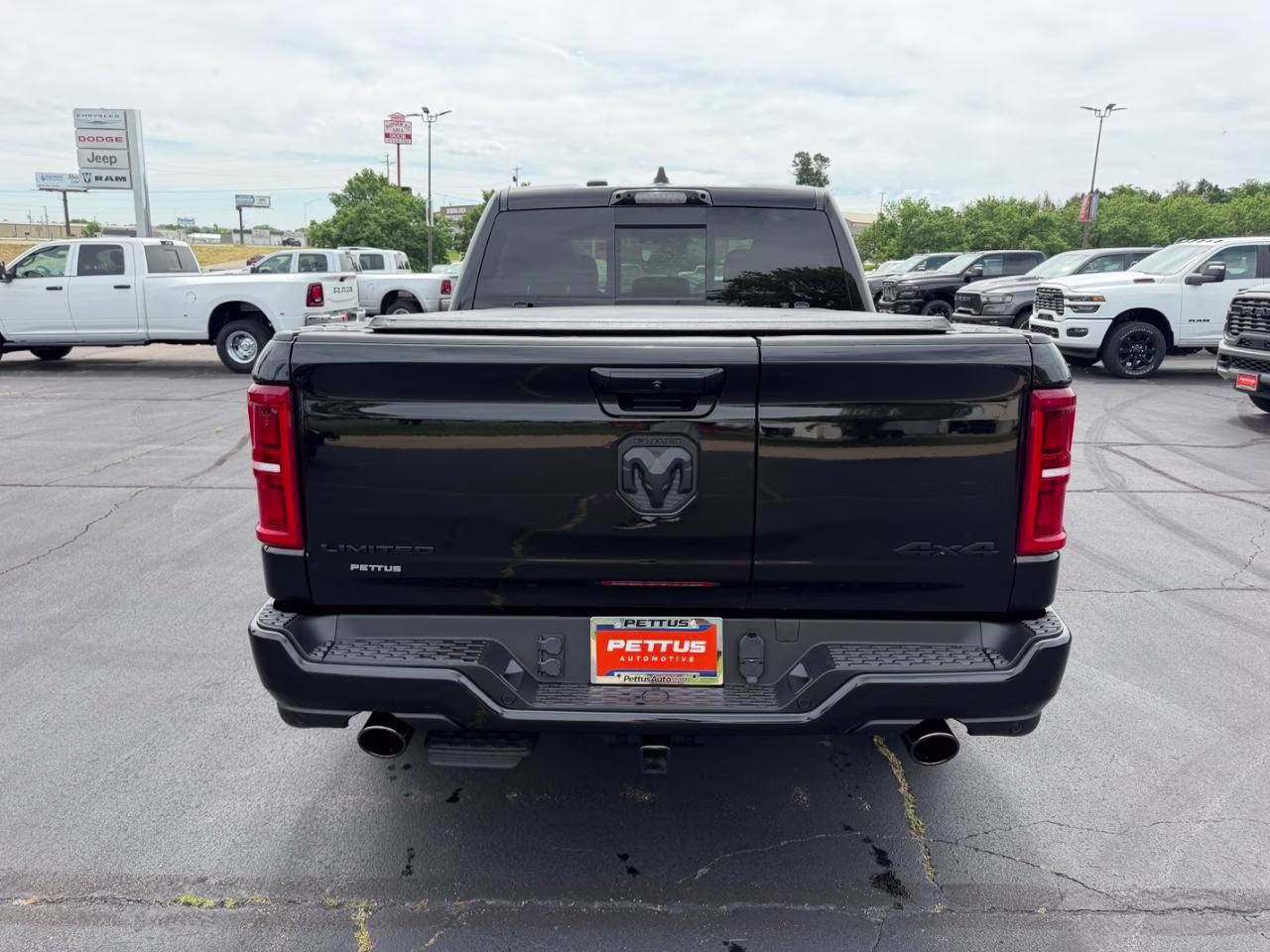 2026 Diamond Black Crystal Pearlcoat Ram 1500 Limited 4X4 Truck