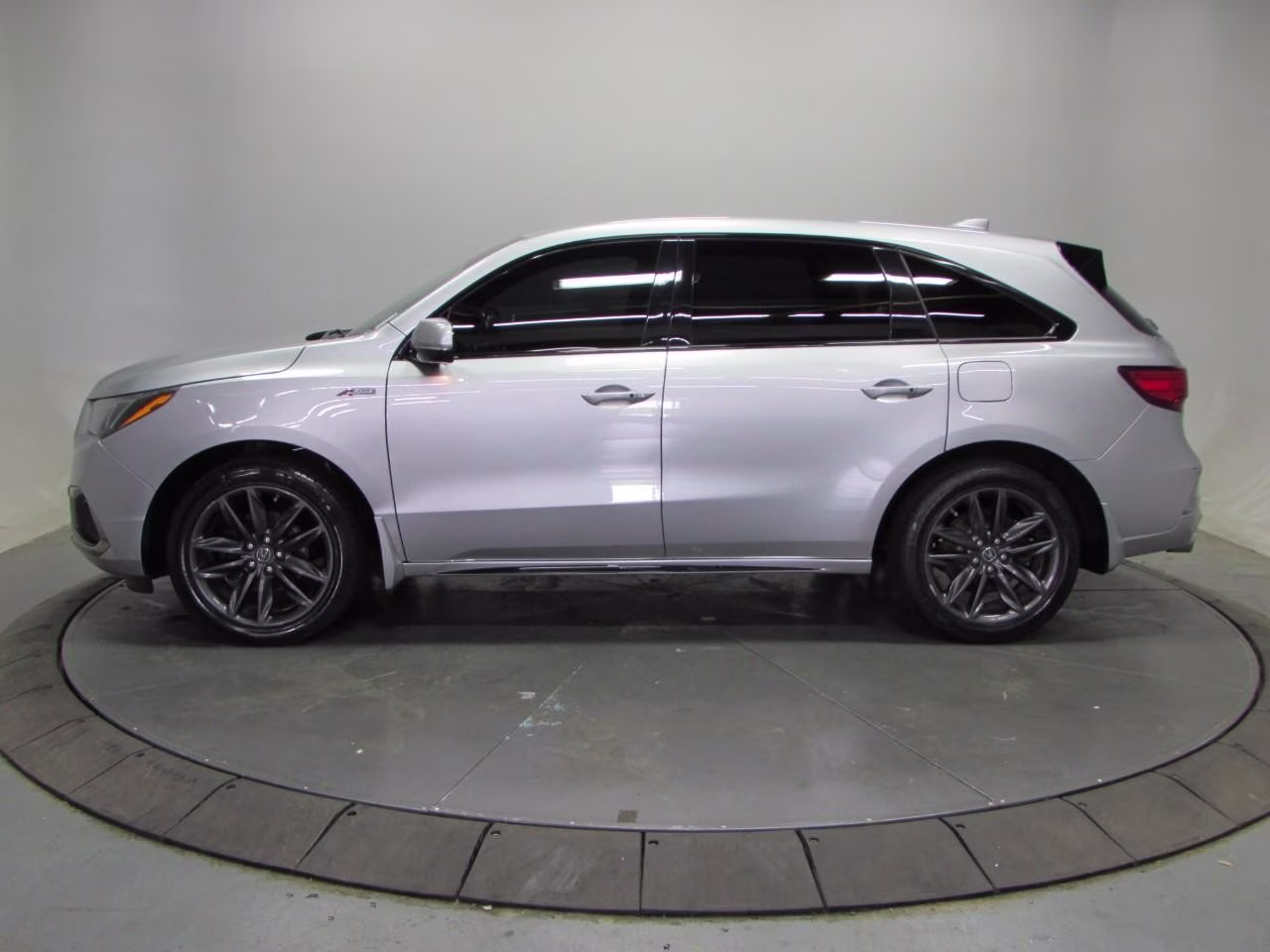 2019 Lunar Silver Metallic Acura MDX 3.5L Technology Pkg w/A-Spec Pkg SH-AWD AWD SUV