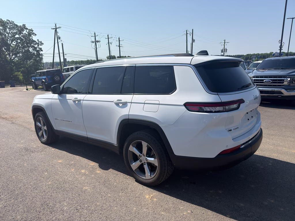 2022 Bright White Clearcoat Jeep Grand Cherokee L Limited 4X4 SUV