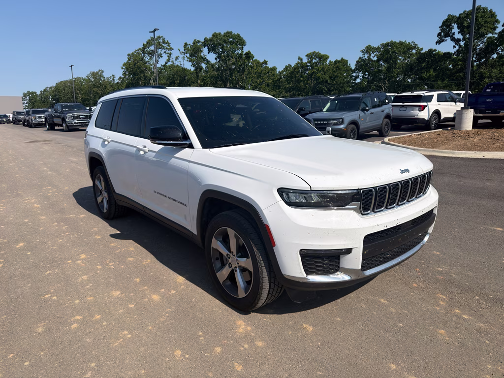 2022 Bright White Clearcoat Jeep Grand Cherokee L Limited 4X4 SUV