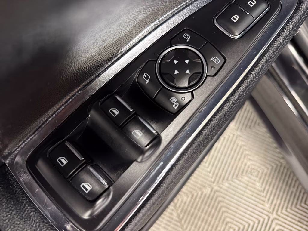 2019 Black Metallic Lincoln Continental Select FWD Sedan