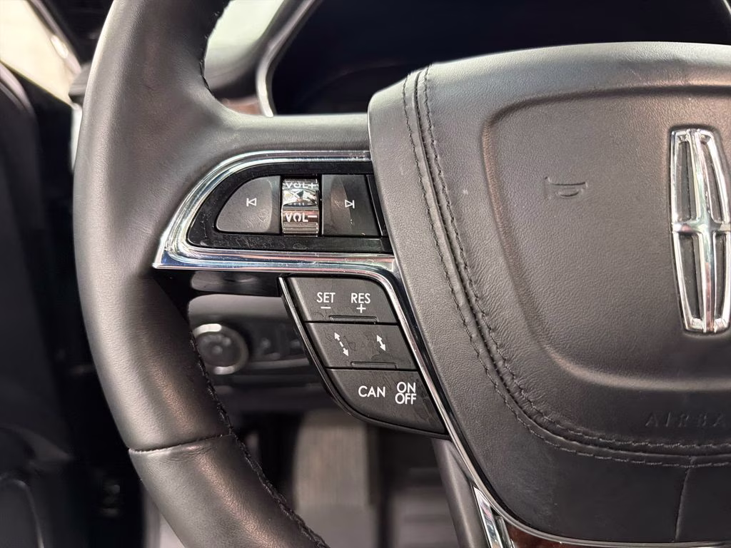 2019 Black Metallic Lincoln Continental Select FWD Sedan