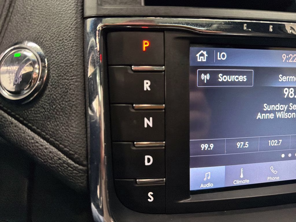 2019 Black Metallic Lincoln Continental Select FWD Sedan
