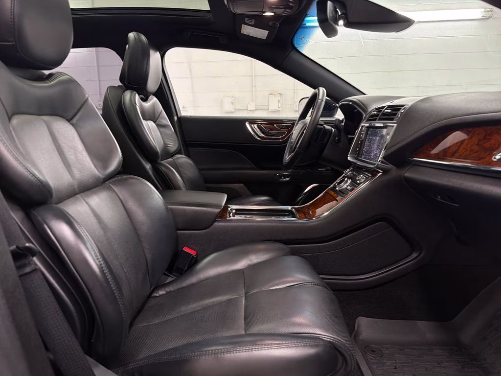 2019 Black Metallic Lincoln Continental Select FWD Sedan