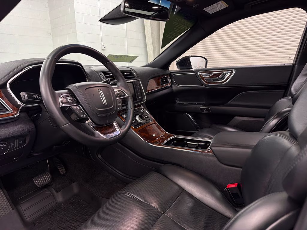 2019 Black Metallic Lincoln Continental Select FWD Sedan