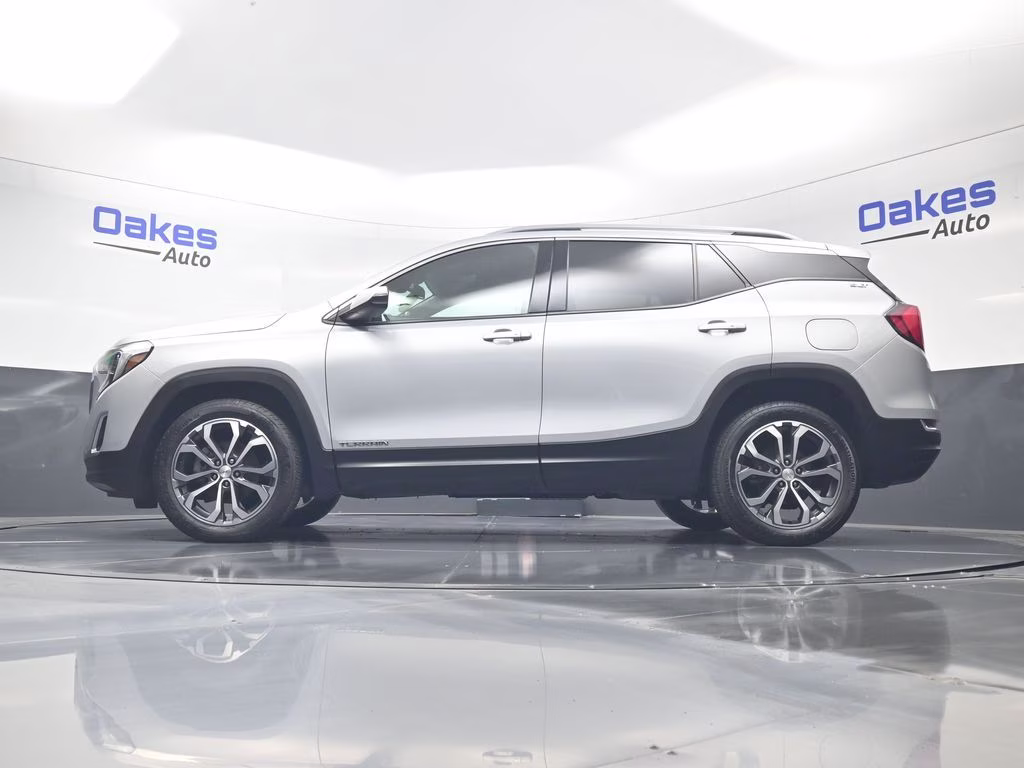 2021 Quicksilver Metallic GMC Terrain SLT AWD SUV