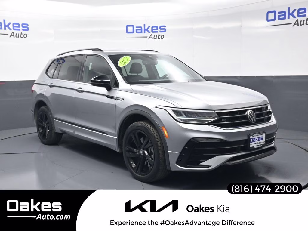 2023 Silver Metallic Volkswagen Tiguan 2.0T SE R-Line Black FWD SUV