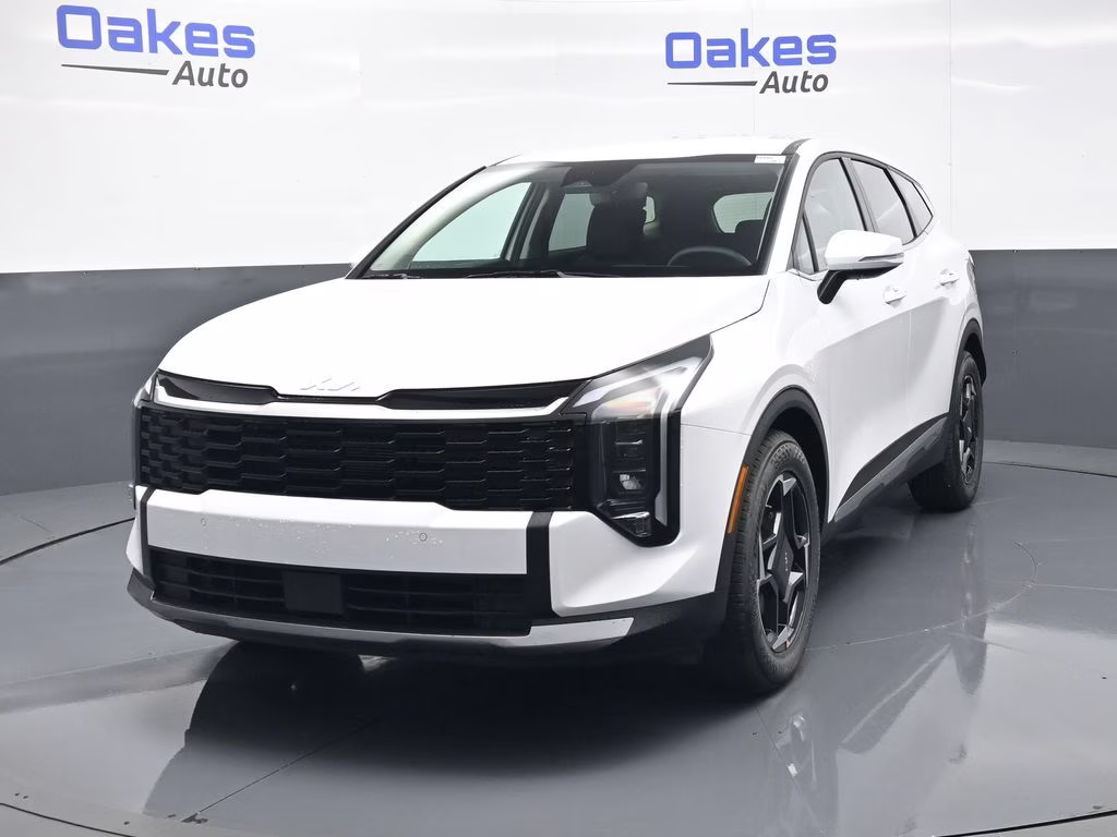 2026 Glacial White Pearl Kia Sportage EX FWD SUV