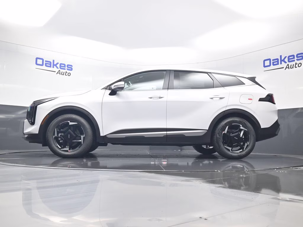 2026 Glacial White Pearl Kia Sportage EX FWD SUV
