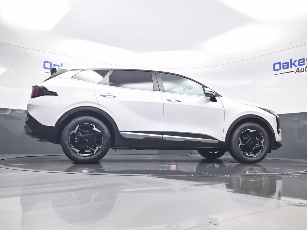 2026 Glacial White Pearl Kia Sportage EX FWD SUV