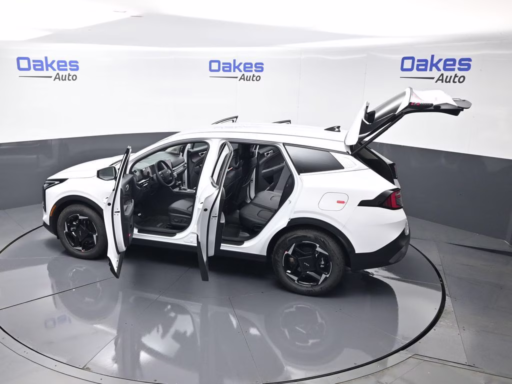 2026 Glacial White Pearl Kia Sportage EX FWD SUV