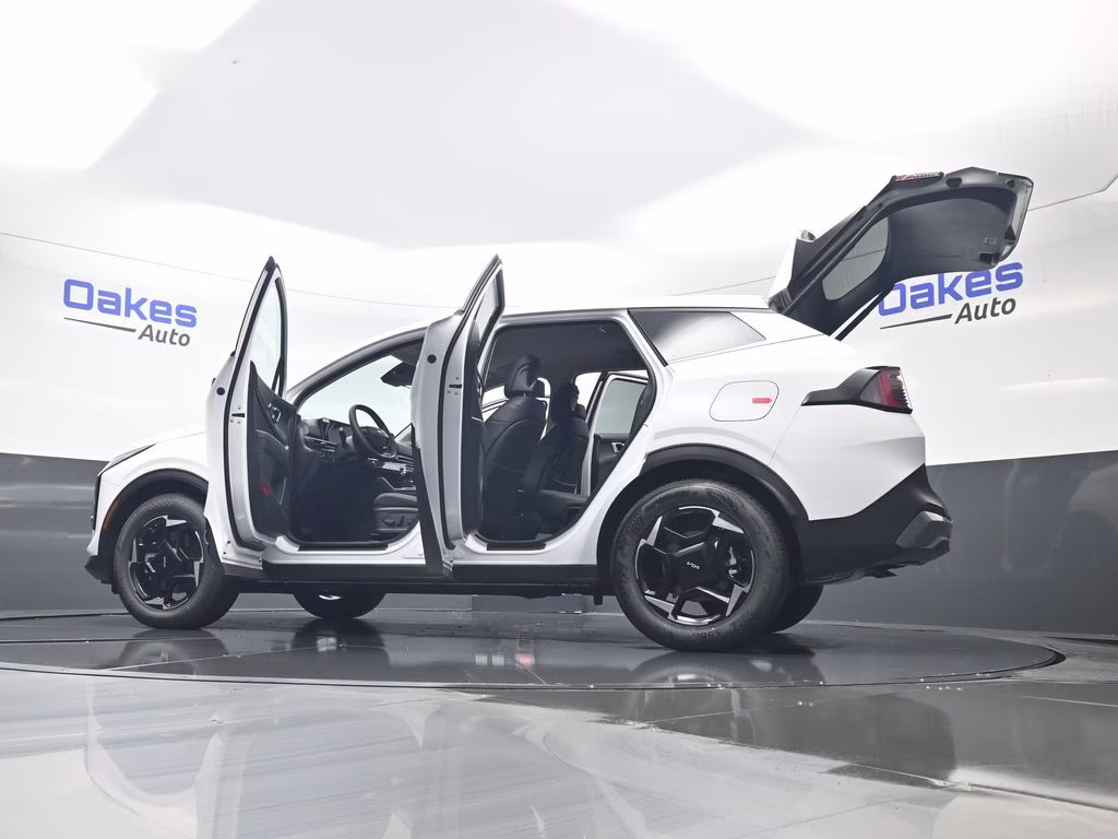 2026 Glacial White Pearl Kia Sportage EX FWD SUV