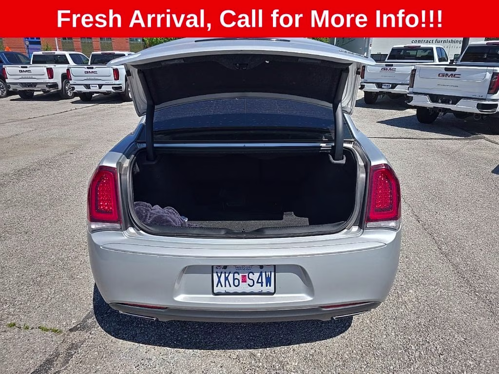 2019 Silver Mist Clearcoat Chrysler 300 S RWD Sedan