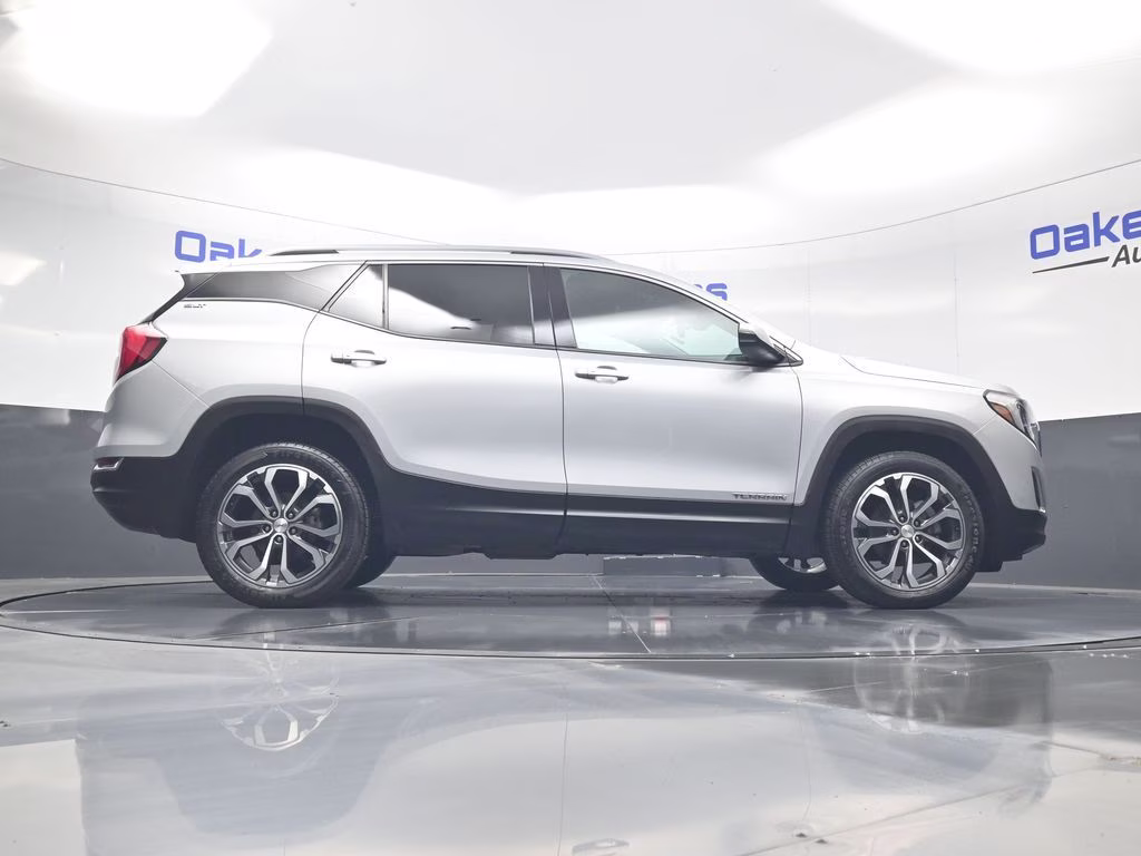 2021 Quicksilver Metallic GMC Terrain SLT AWD SUV