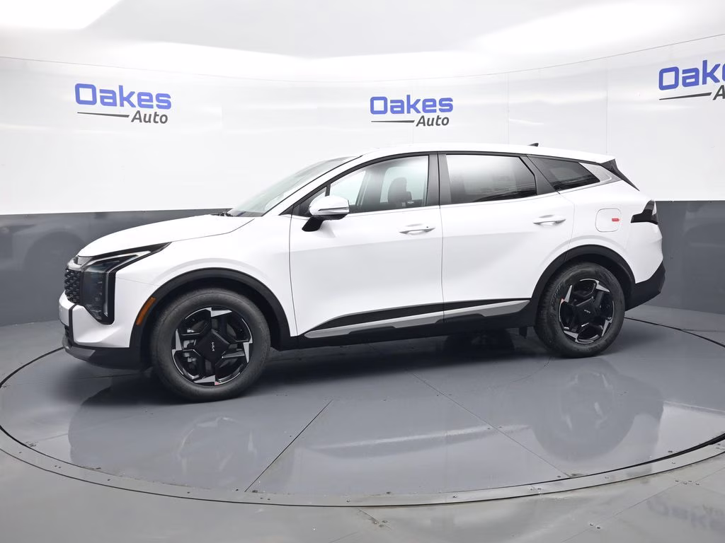 2026 Glacial White Pearl Kia Sportage EX FWD SUV