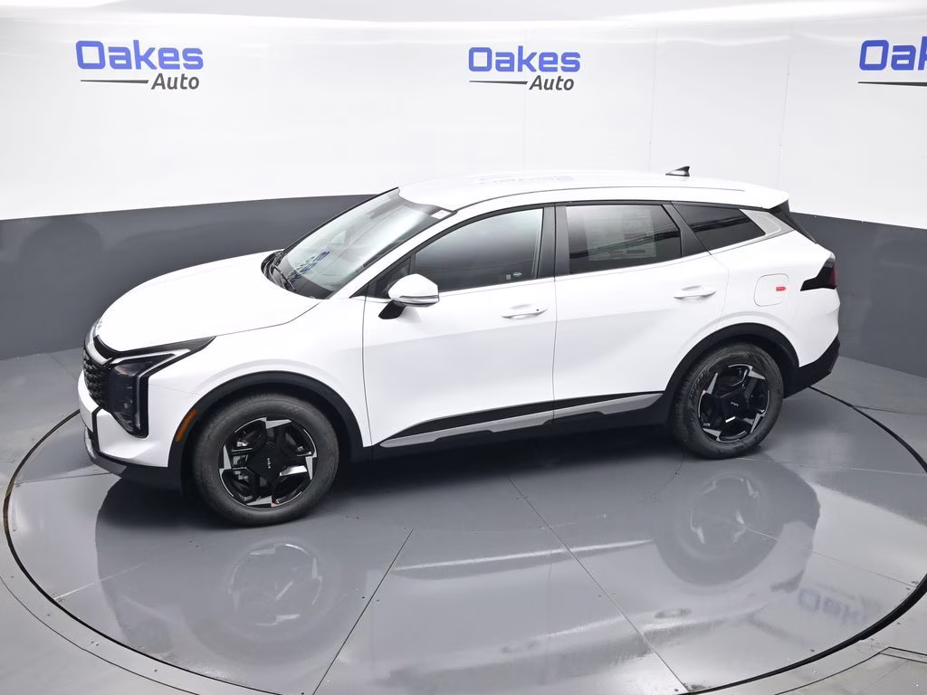 2026 Glacial White Pearl Kia Sportage EX FWD SUV