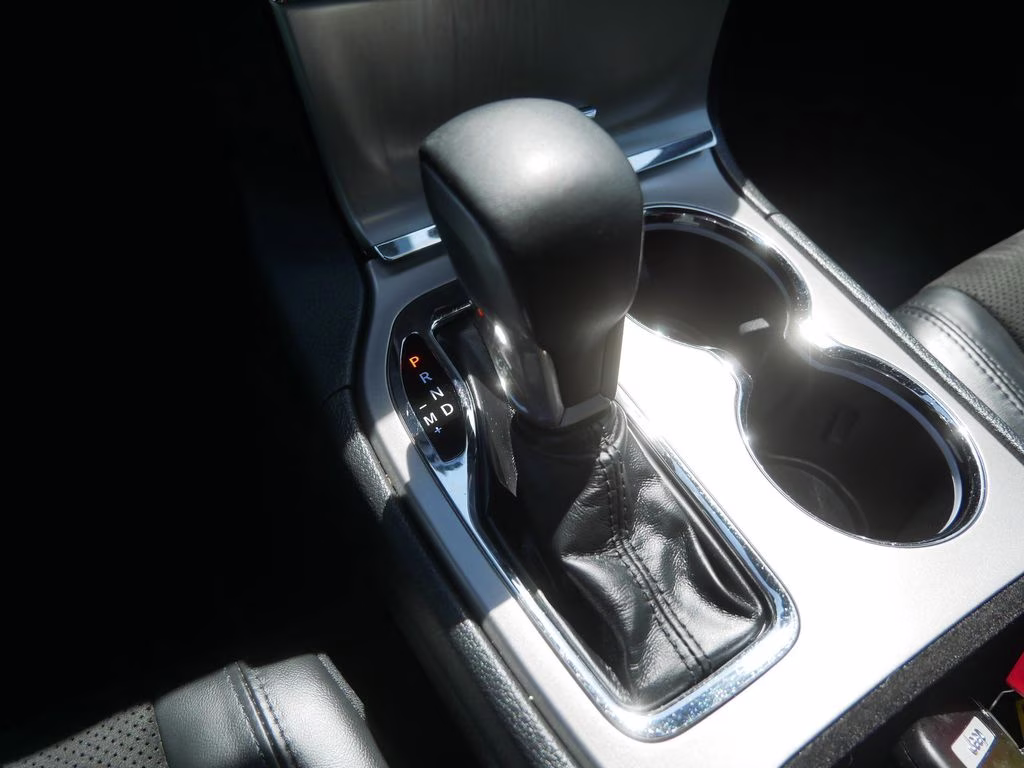 2021 Diamond Black Crystal Pearlcoat Jeep Grand Cherokee Laredo X 4X4 SUV